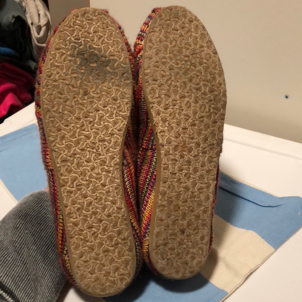 Multi-colored Toms - Picture 4 of 5
